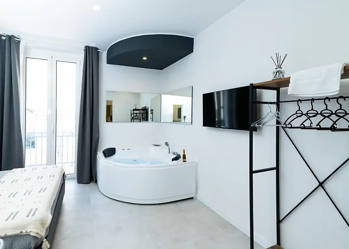 Pane E PomodoroAlbergo